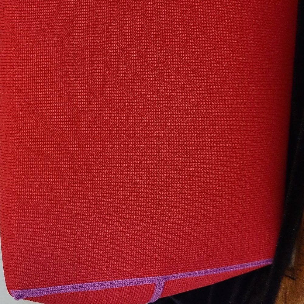 ROTHYS Elegant Chili  Red Tote Bag  With Purple Interior - Picture 6 of 8